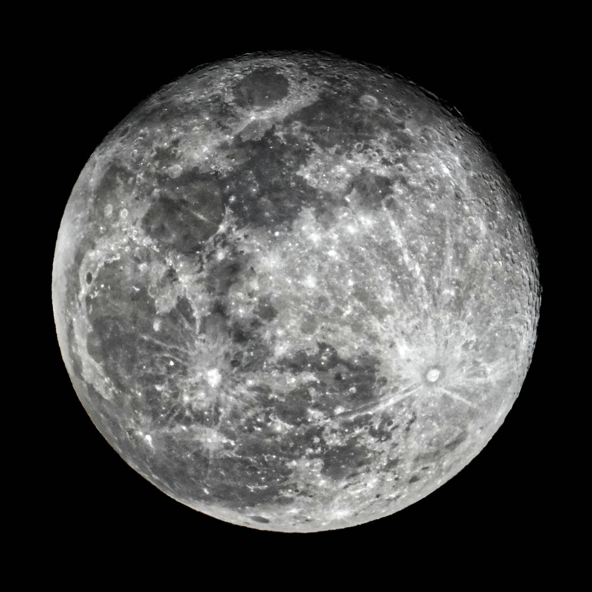 Luna Moon from 30 degrees North