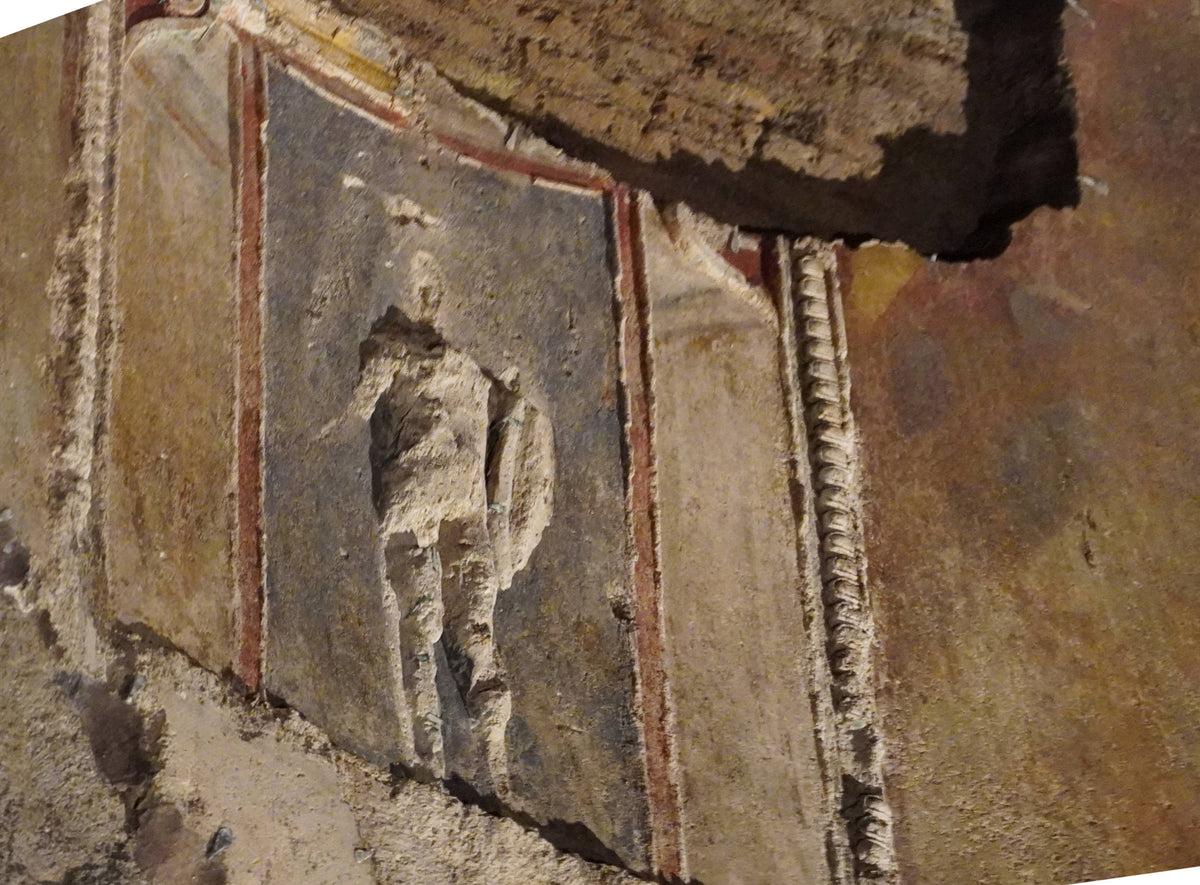 Roman Wall Decoration in Domus Aurea