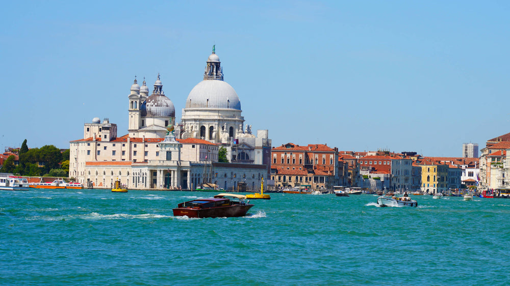 Bas. di Sta. Maria del. Salute, Venice